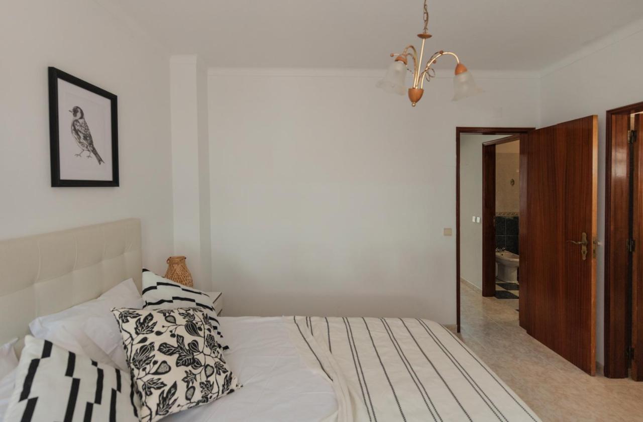 Zambujeira Do Mar 4-Bed House Perfect For Families & Friends Daire Dış mekan fotoğraf